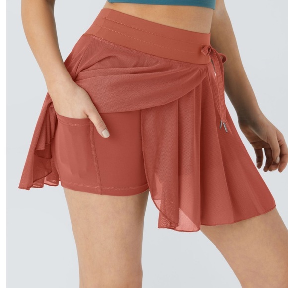 HALARA High Waisted Drawstring Contrast Mesh 2-in-1 Pocket Flowy Skort size M - Picture 1 of 12